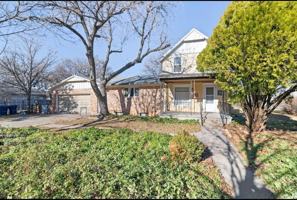 featured image of 618 E 7th St