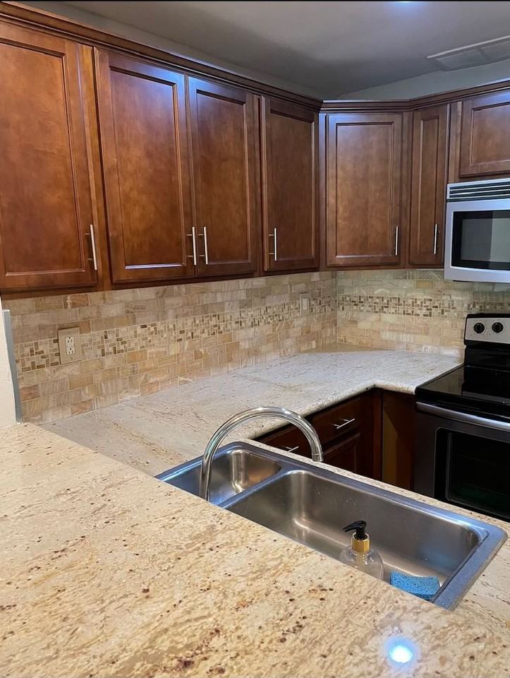 7890 E Spring St - Photo 5 of 12