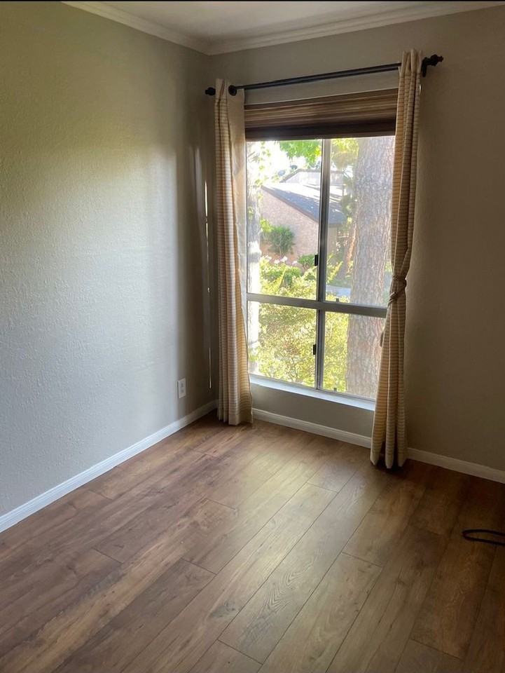 7890 E Spring St - Photo 6 of 12