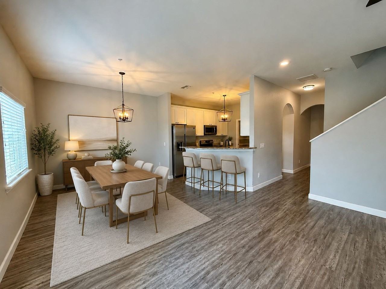 2541 Pine Pl - Photo 5 of 33
