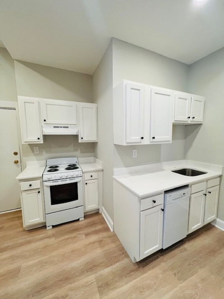 38 Hemenway St - Photo 2 of 10