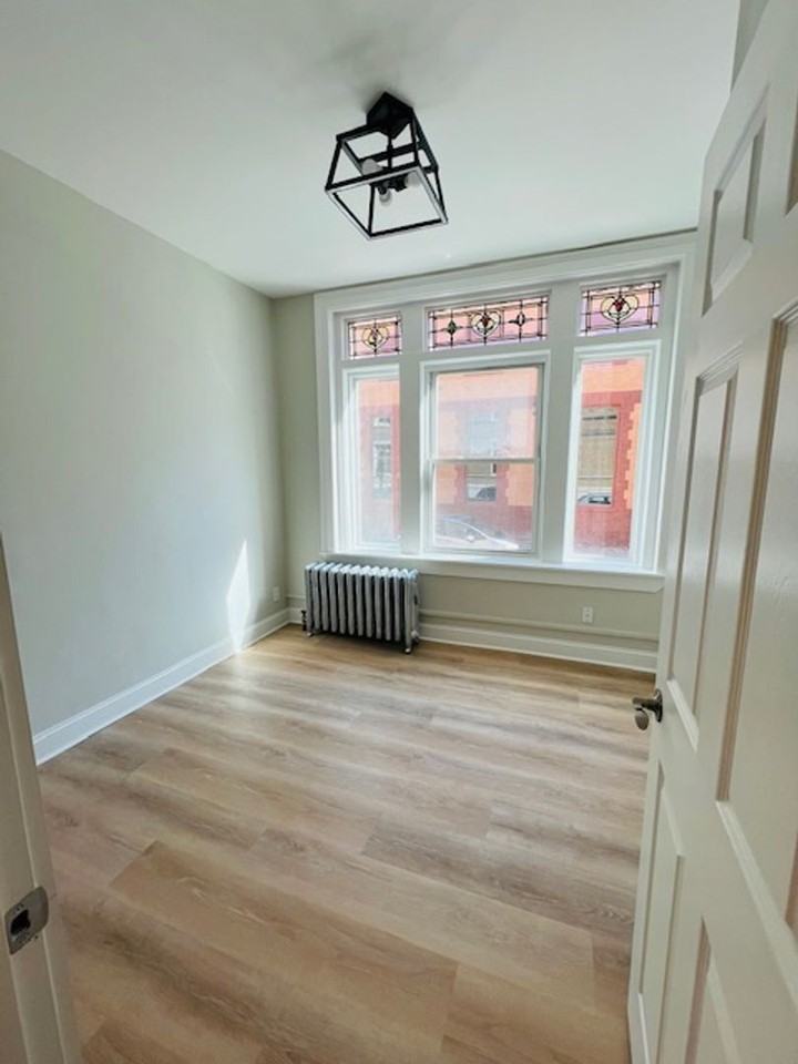 38 Hemenway St - Photo 7 of 10