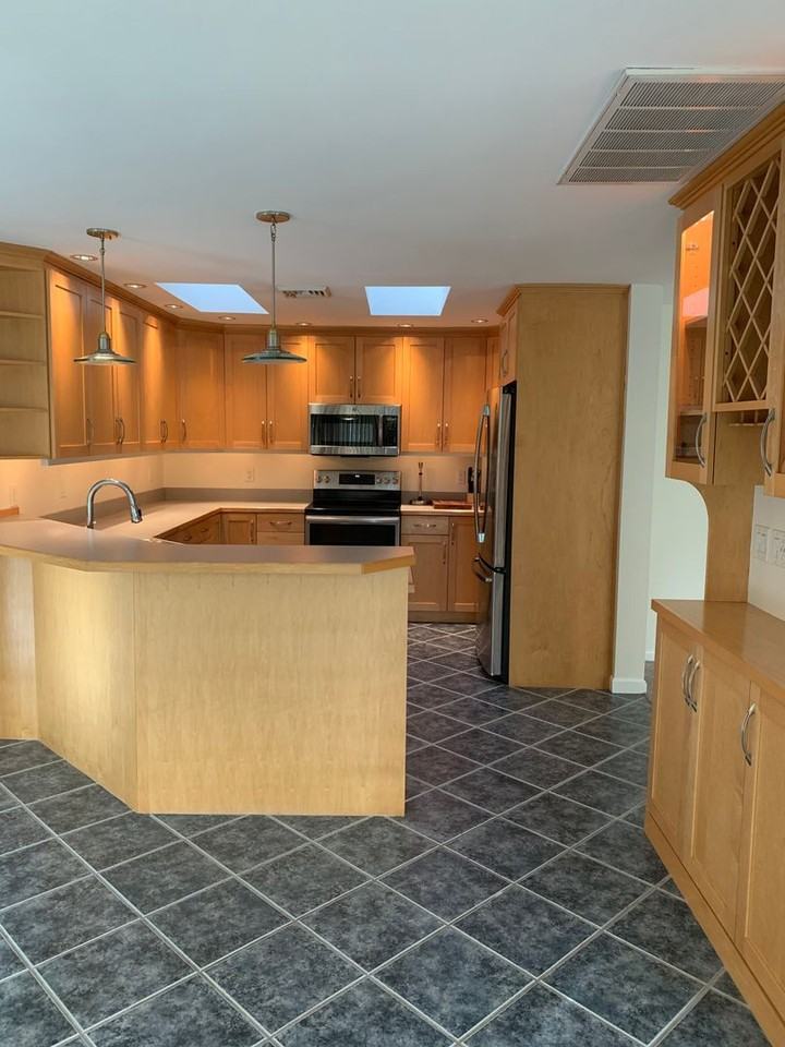 16 Windsor Blvd - Photo 3 of 16
