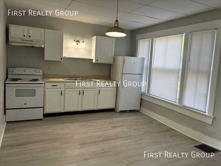 338 Cincinnati Ave - Photo 4 of 7