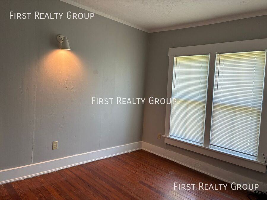 338 Cincinnati Ave - Photo 6 of 7