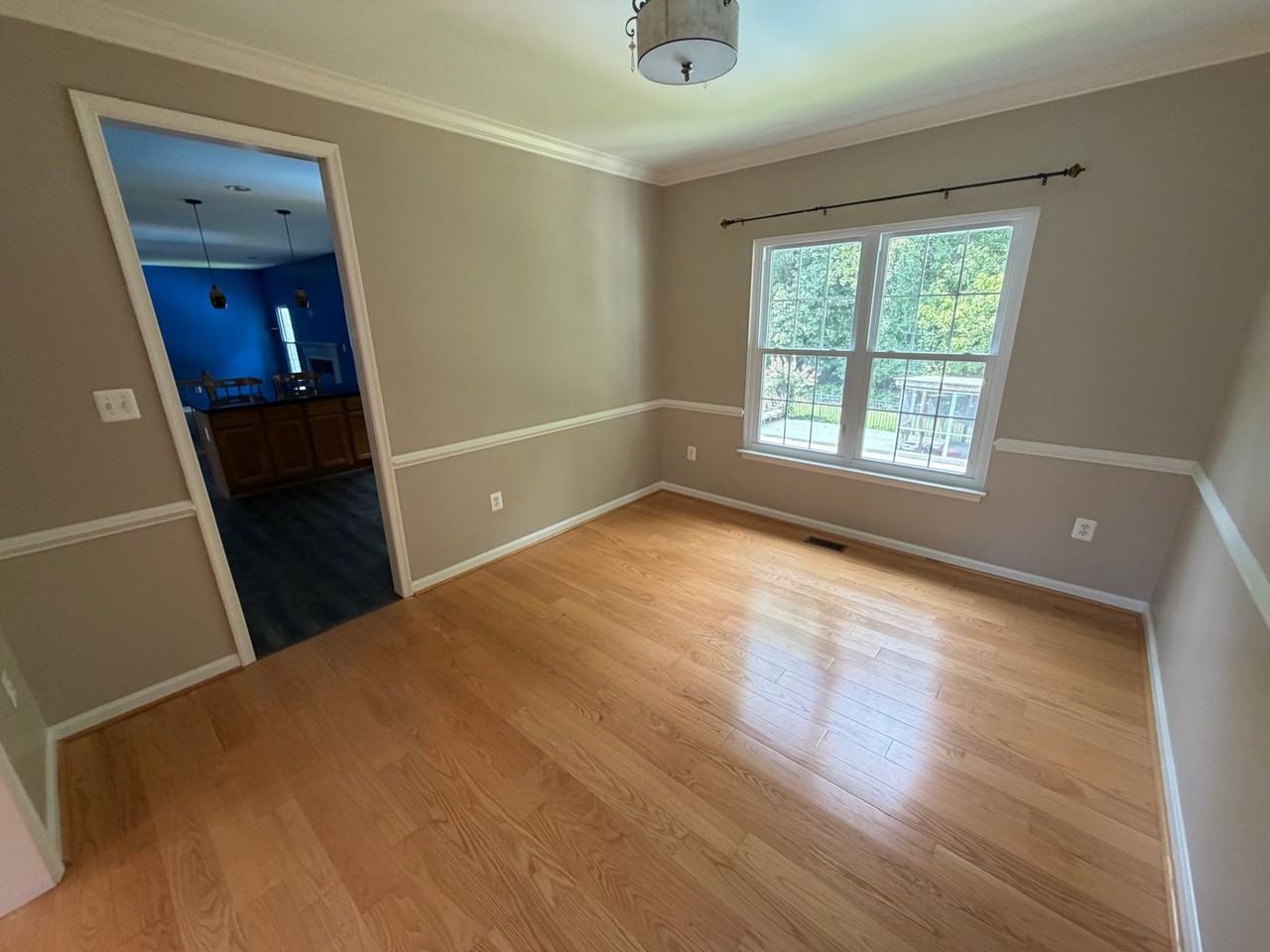 6408 Ivy Spring Rd - Photo 7 of 46