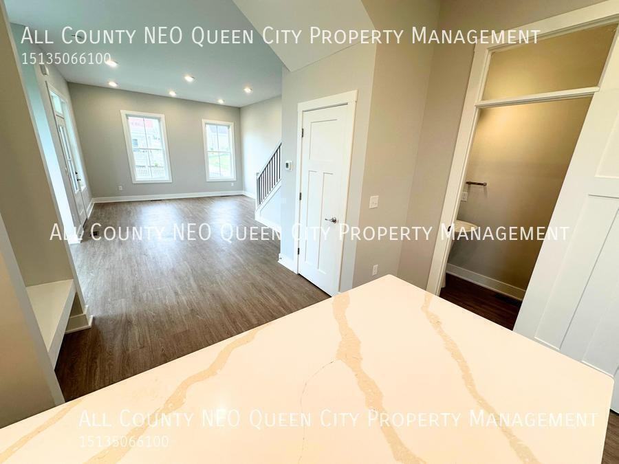 3859 Anderson St #B - Photo 4 of 20