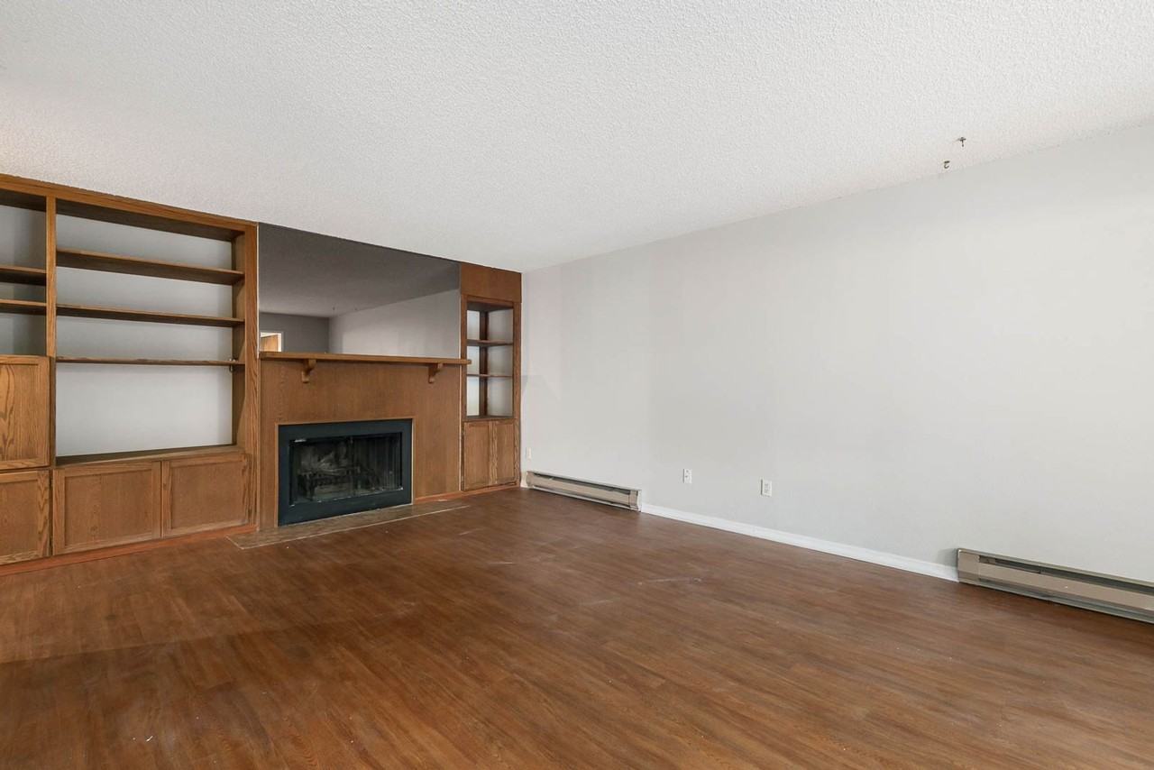 2210 Ne 92nd St - Photo 5 of 24