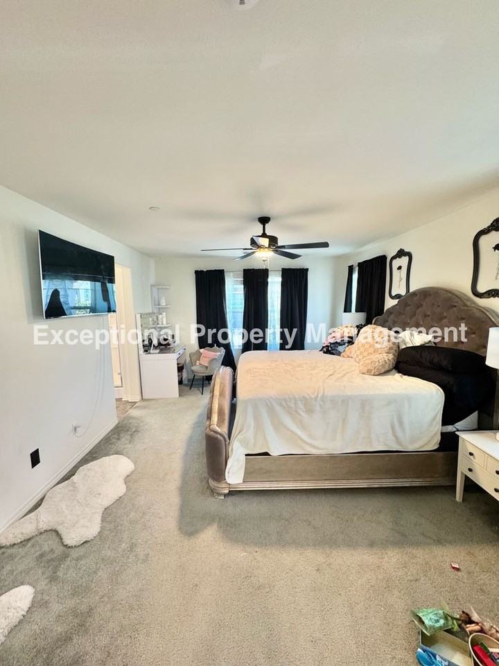 13941 Blossom Way - Photo 6 of 18