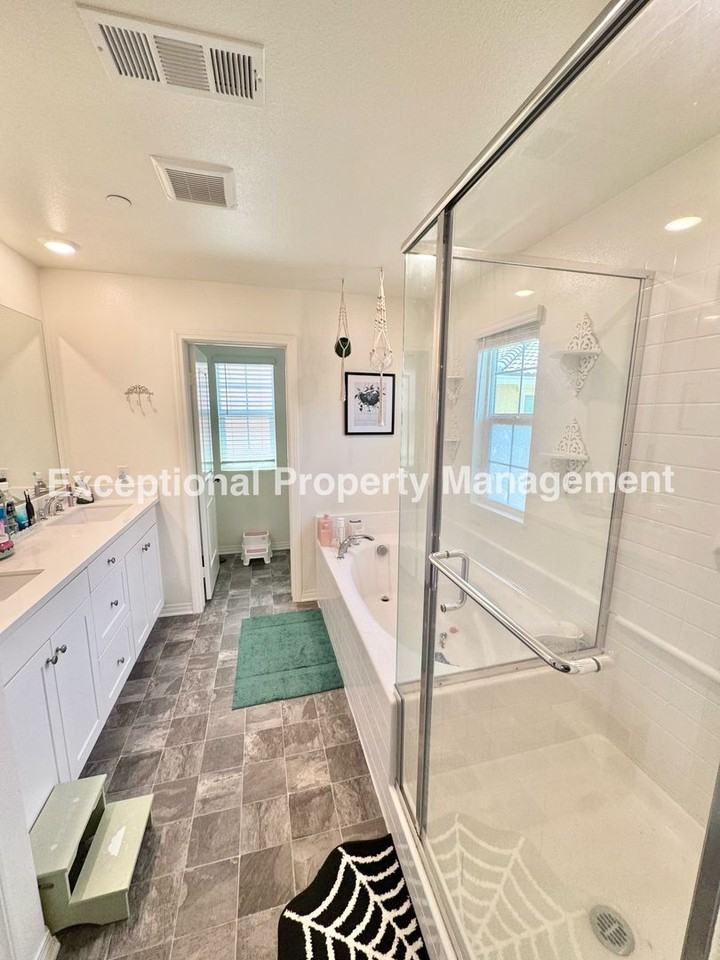 13941 Blossom Way - Photo 7 of 18