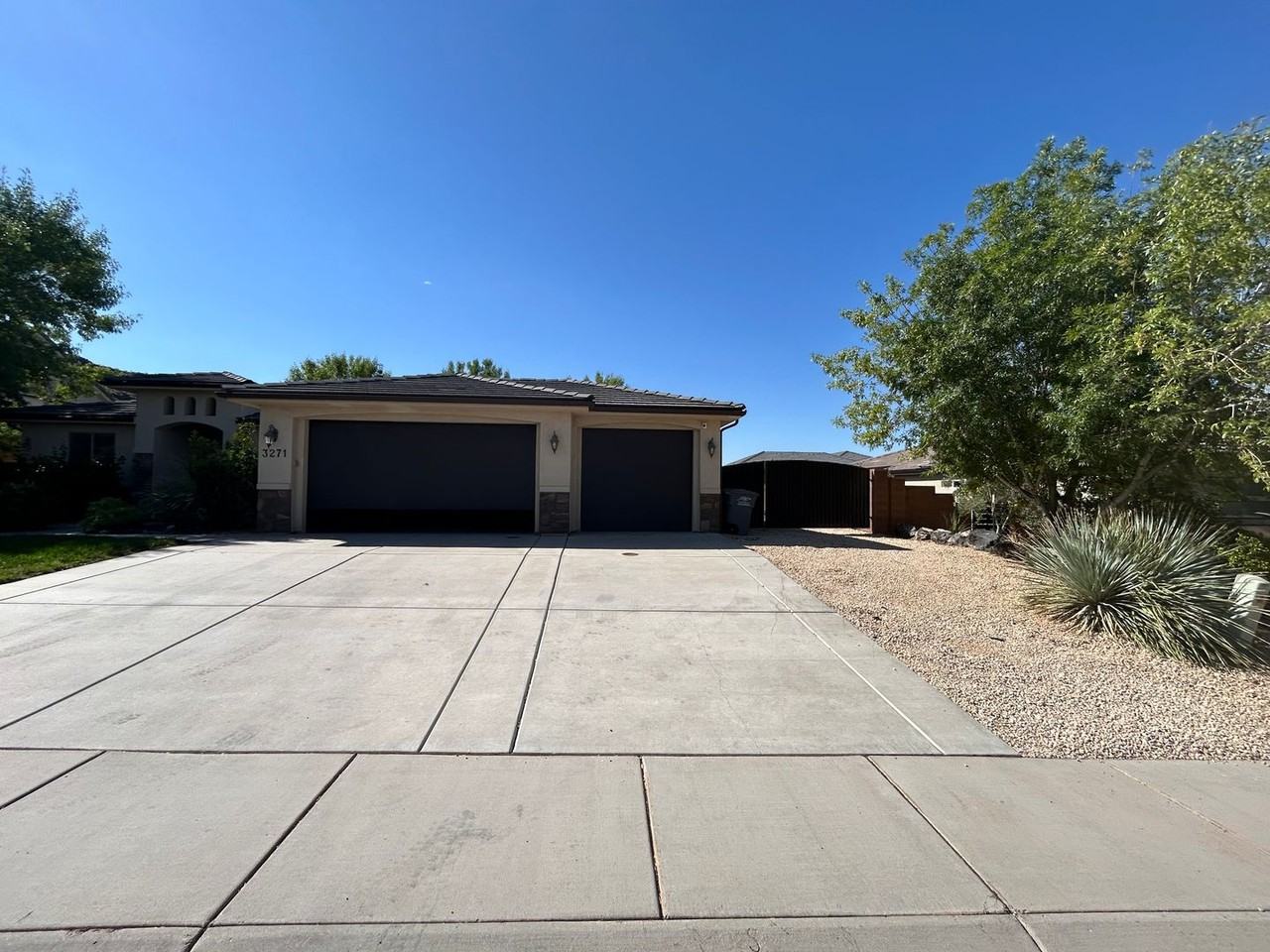3271 W 2650 S - Photo 2 of 24