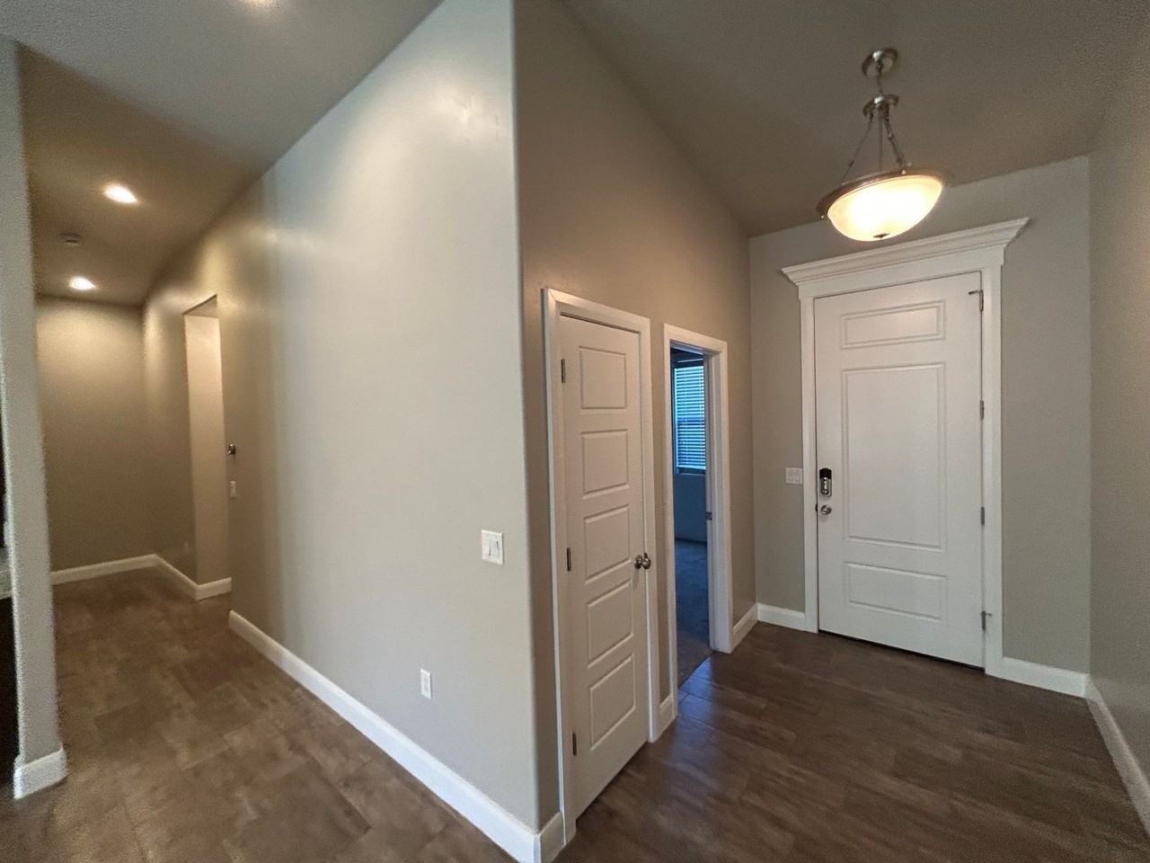 3271 W 2650 S - Photo 3 of 24