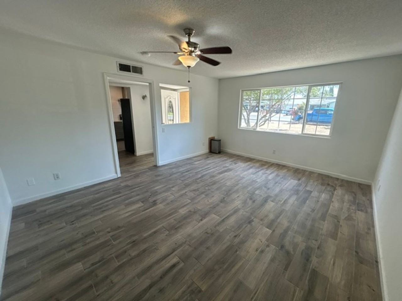 4030 W Ashland Ave - Photo 3 of 17