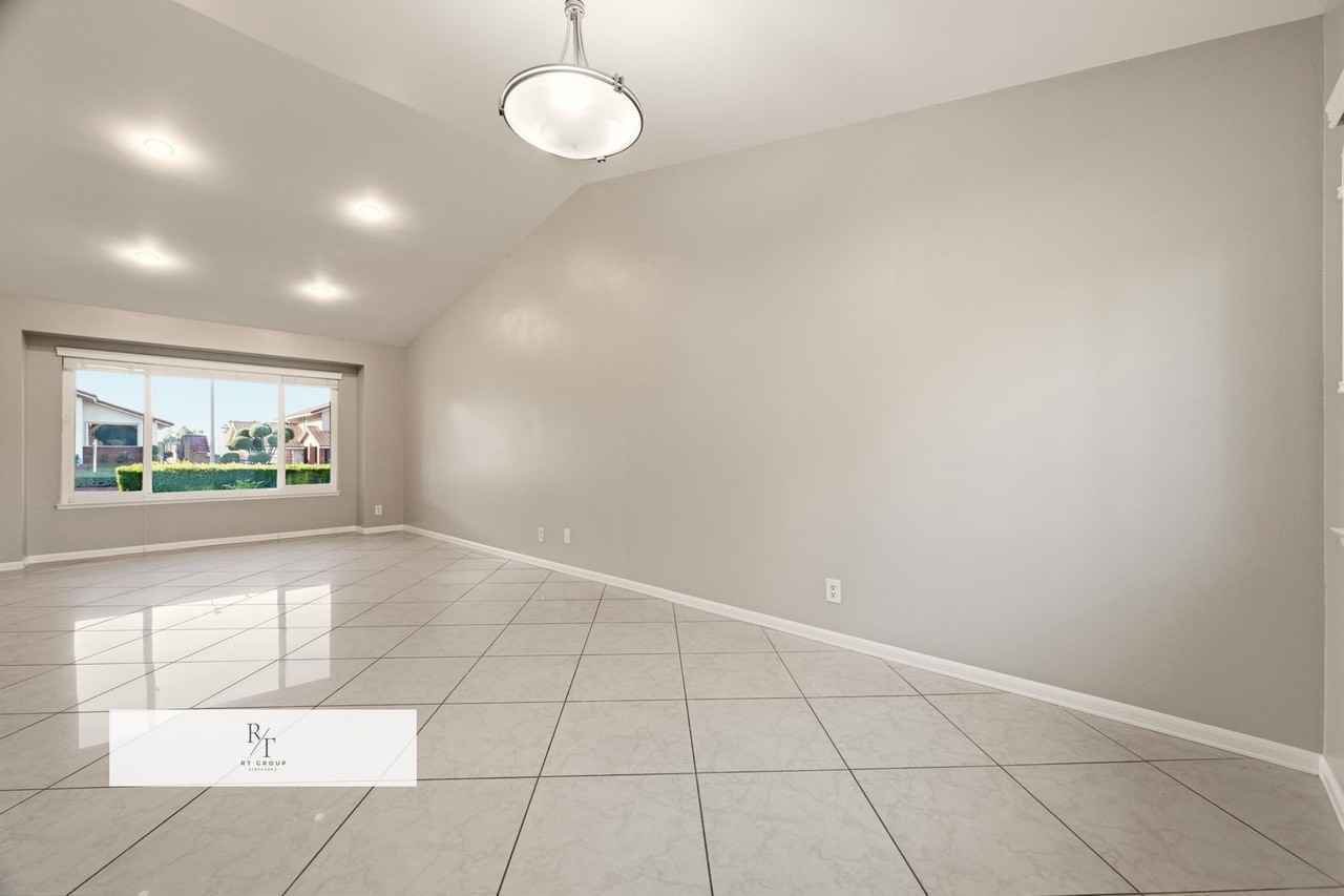 20112 Divino Dr - Photo 6 of 42