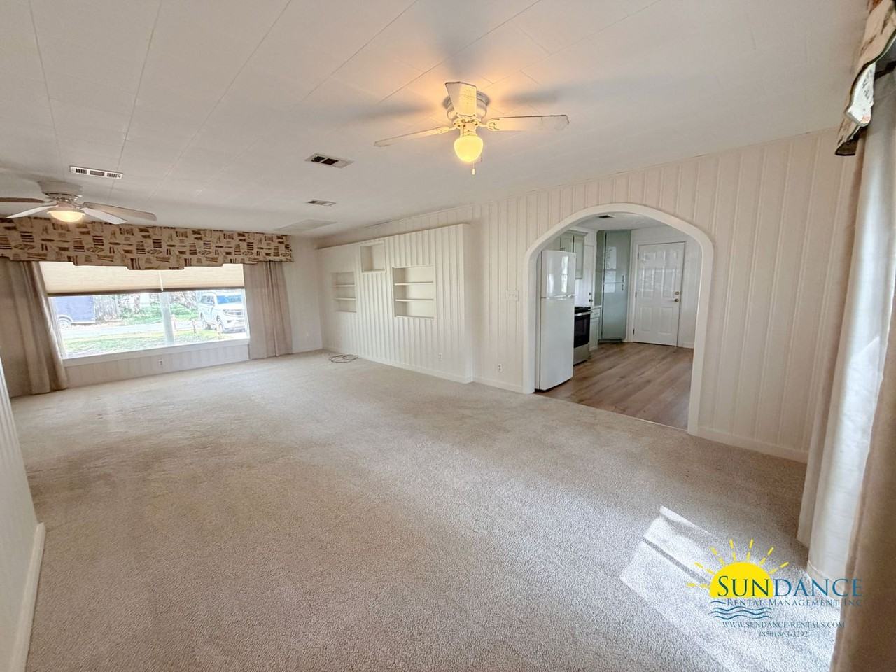1023 Judith Ave - Photo 3 of 22