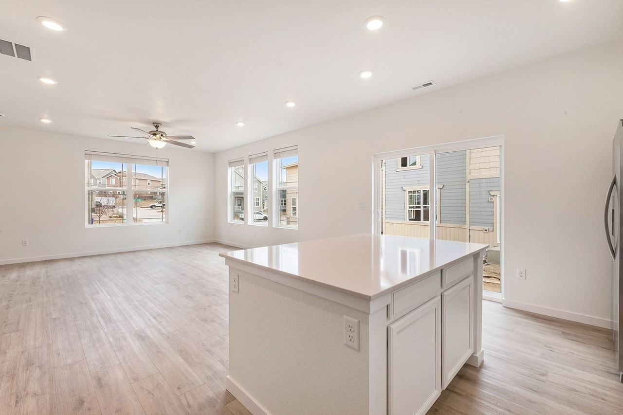 2675 Painted Turtle Ave - Photo 3 of 14