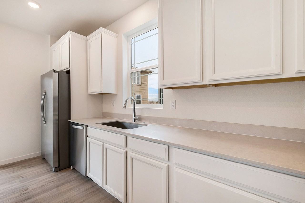 2675 Painted Turtle Ave - Photo 7 of 14