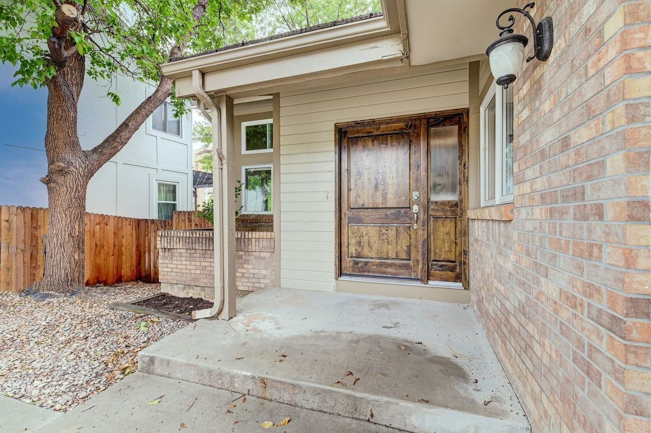 3369 S Tulare Ct - Photo 3 of 50