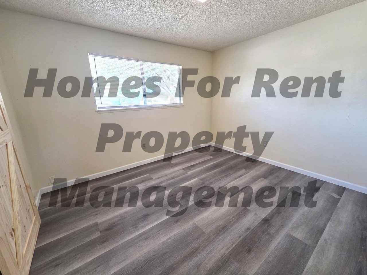 1932 W Prospect Ave - Photo 5 of 10