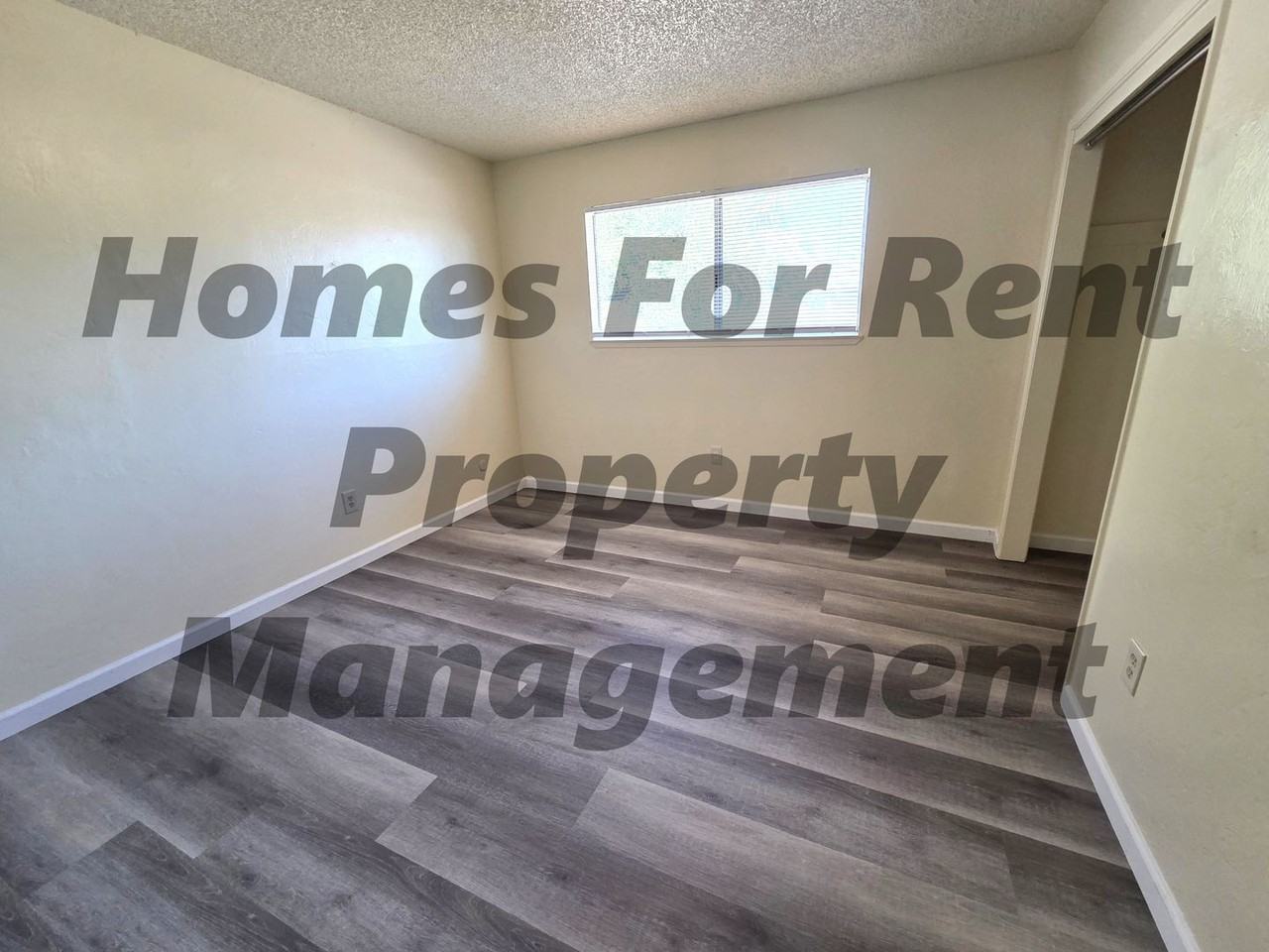 1932 W Prospect Ave - Photo 6 of 10