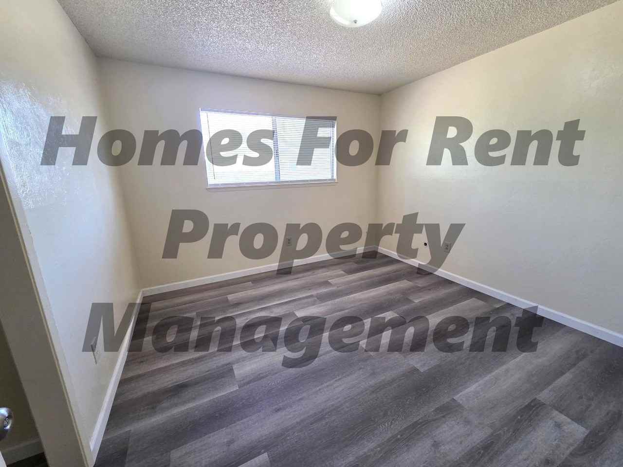 1932 W Prospect Ave - Photo 7 of 10