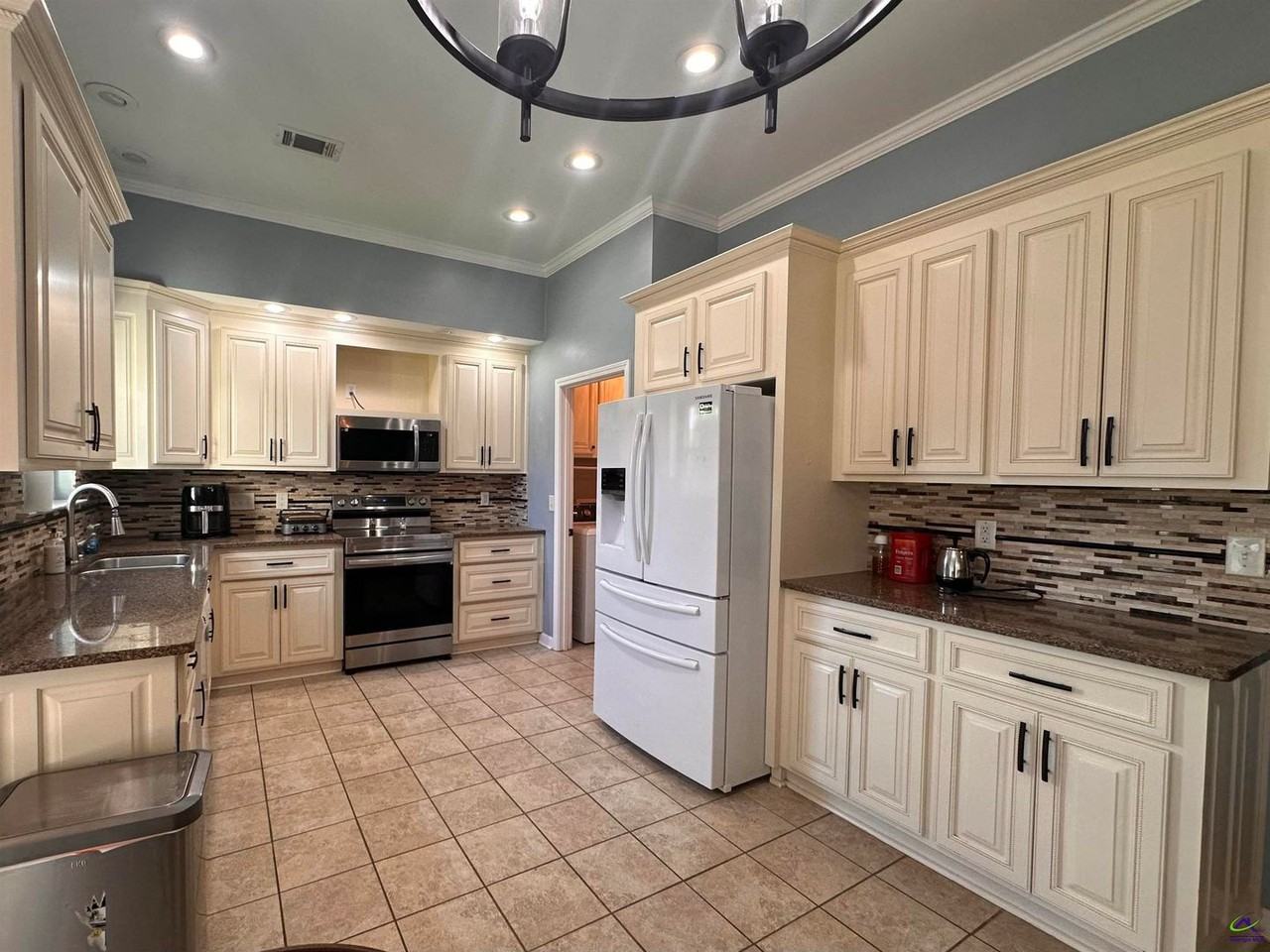 107 Cottage Ct - Photo 3 of 14