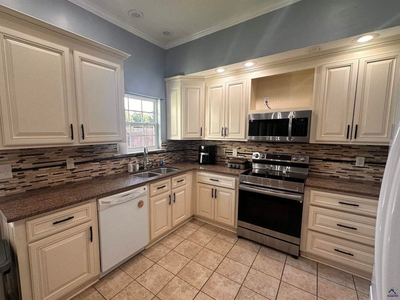 107 Cottage Ct - Photo 4 of 14