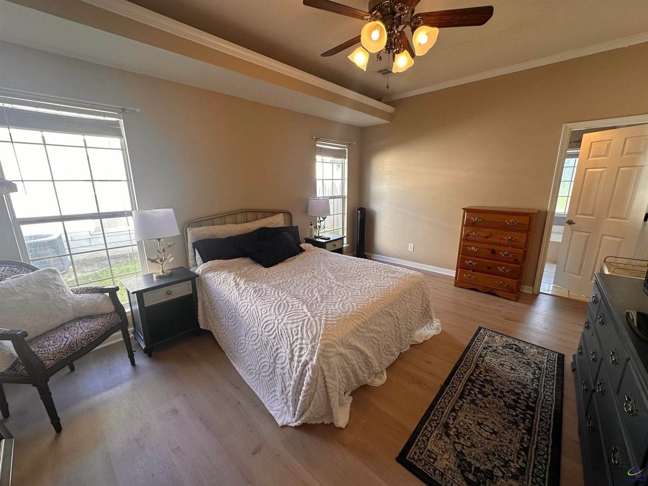 107 Cottage Ct - Photo 5 of 14