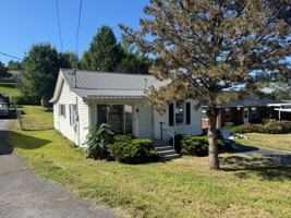featured image of 212 Aesque St