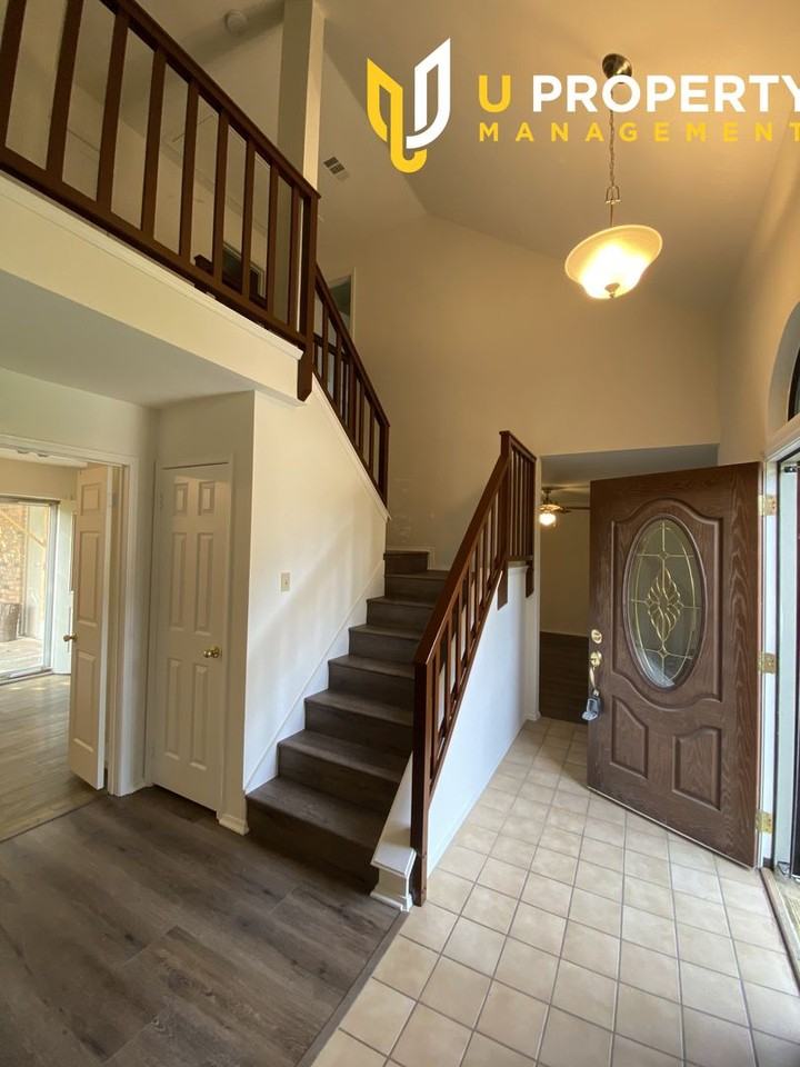 6705 Vero Dr - Photo 2 of 16