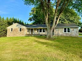 featured image of 1490 Chestnut Hill Rd