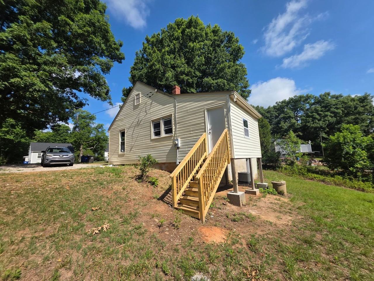 4035 Leo St - Photo 2 of 15