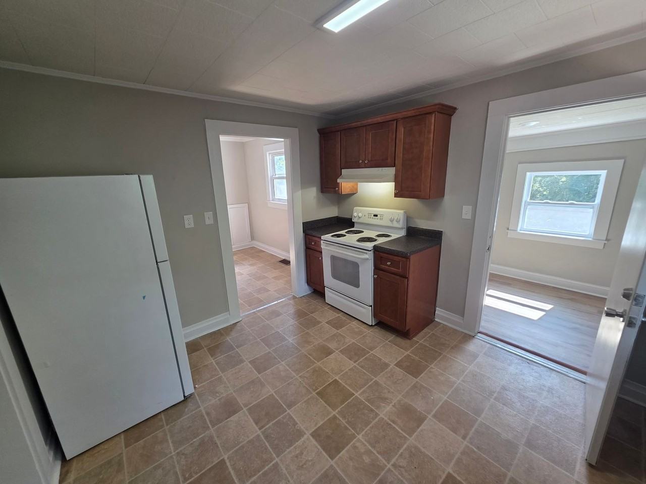 4035 Leo St - Photo 7 of 15
