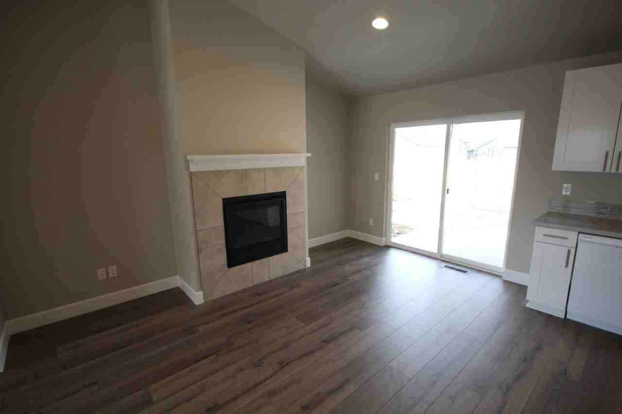 1687 Ne 5th St - Photo 3 of 21