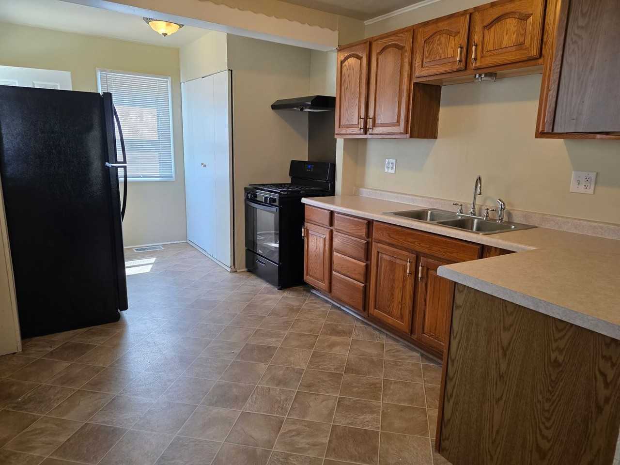 173 E Greenview Ave - Photo 2 of 7