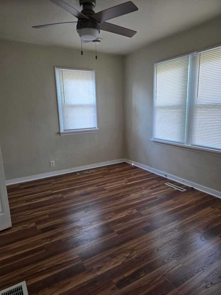 173 E Greenview Ave - Photo 4 of 7