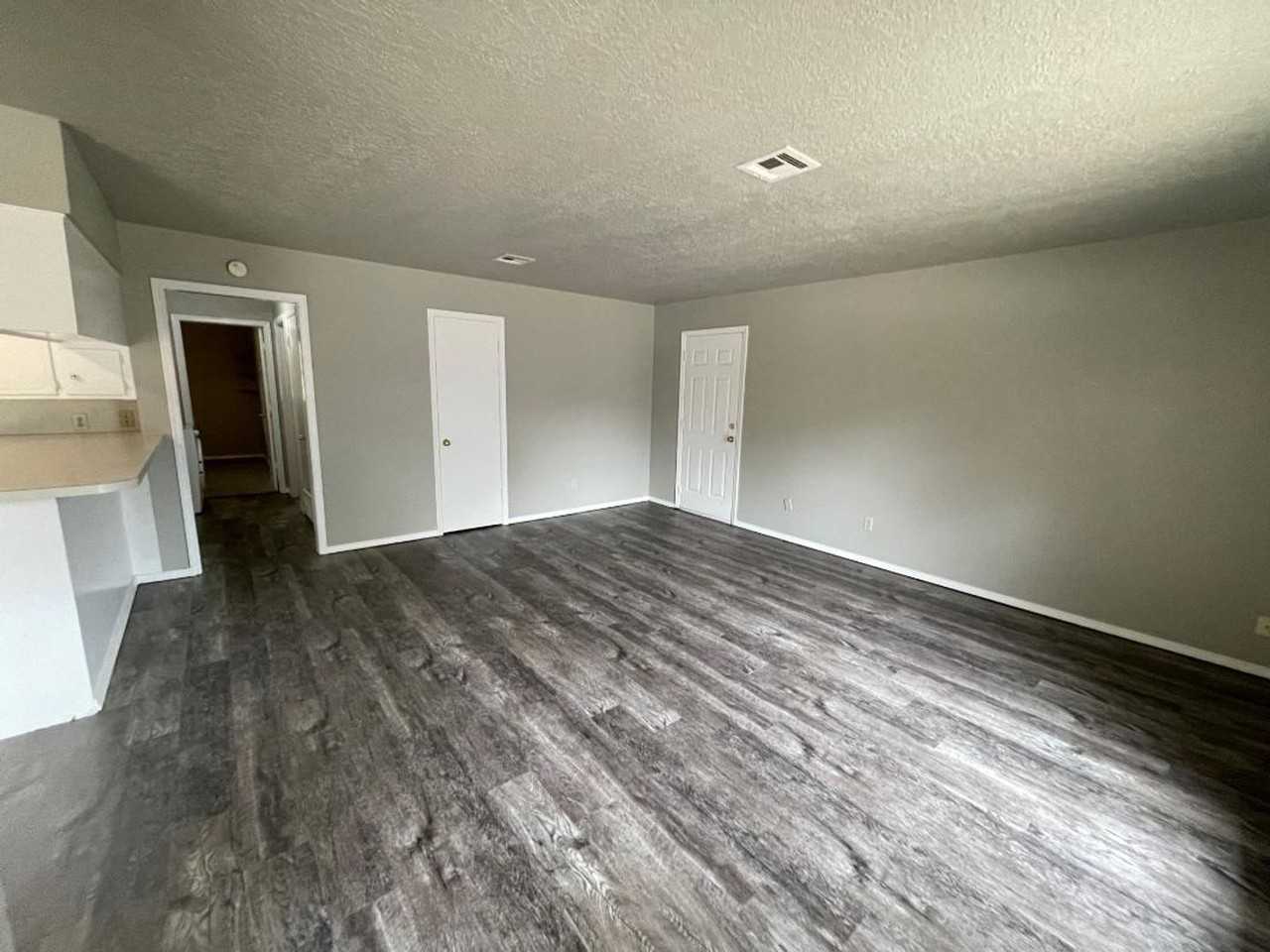 1406 Rebecca Ln - Photo 2 of 12