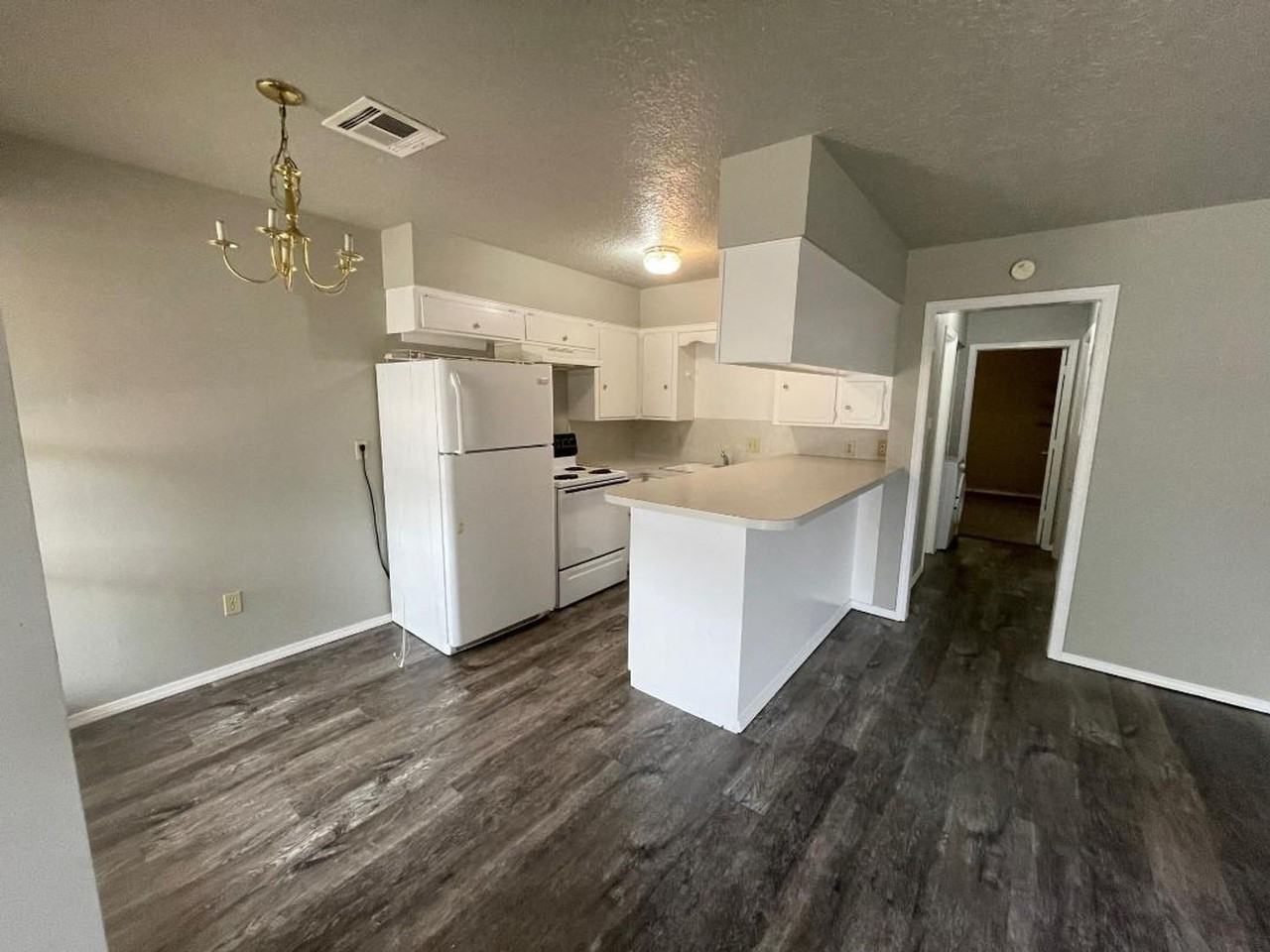 1406 Rebecca Ln - Photo 3 of 12