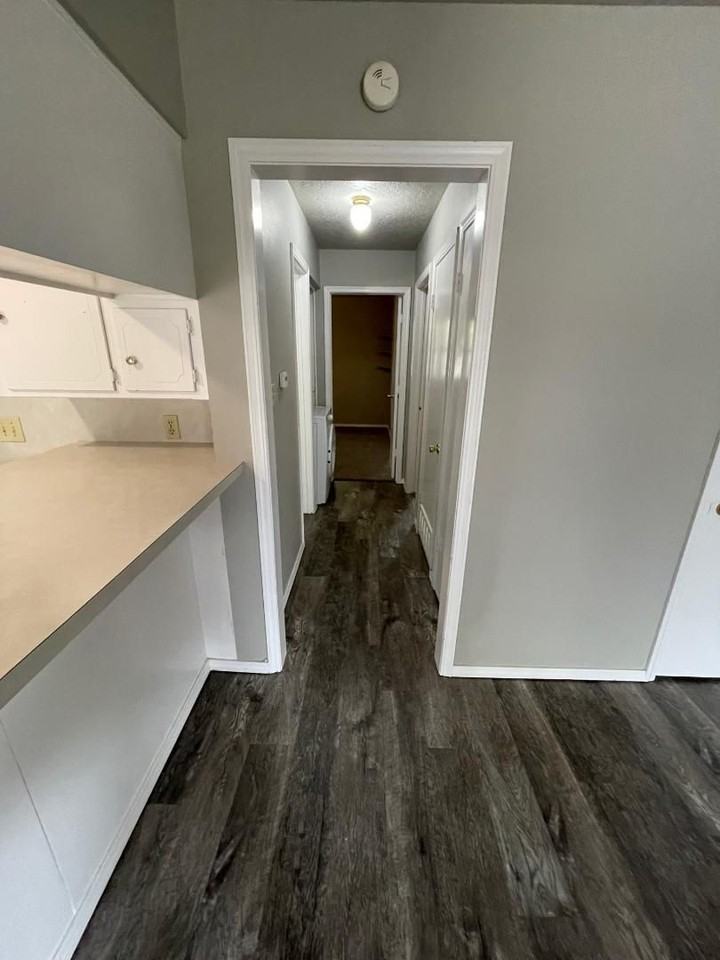 1406 Rebecca Ln - Photo 5 of 12