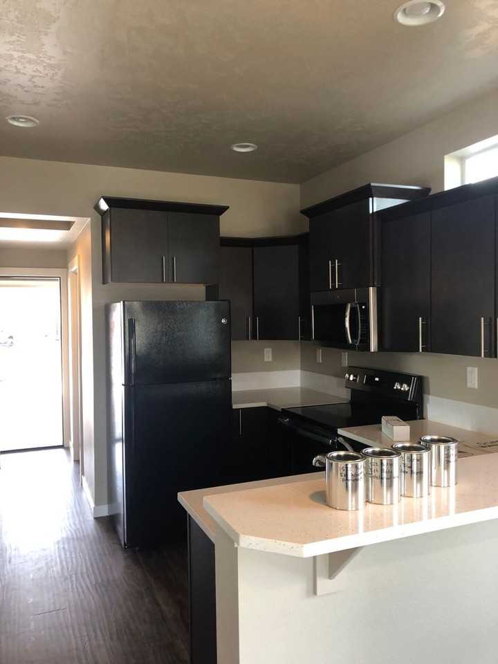1522 Ne Butler Market Rd - Photo 4 of 10