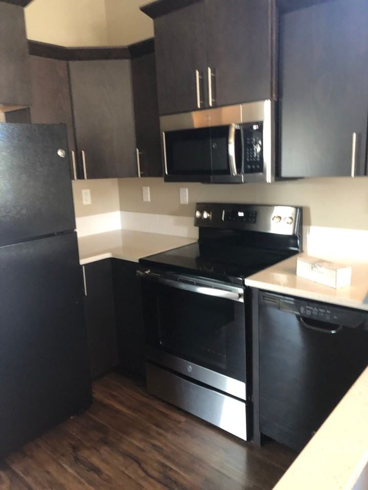 1522 Ne Butler Market Rd - Photo 5 of 10