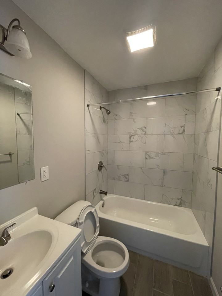 1028 Mcarthur Ave - Photo 3 of 12