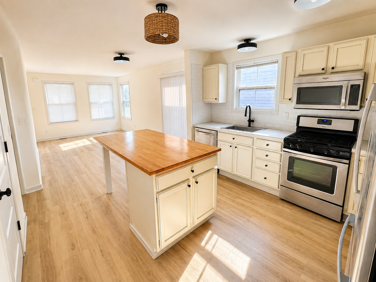 3021 W Lake Ave #NA - Photo 4 of 14