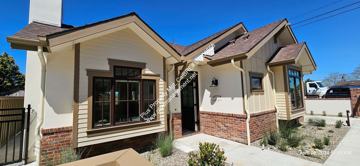 featured image of 520 E Clark Ave