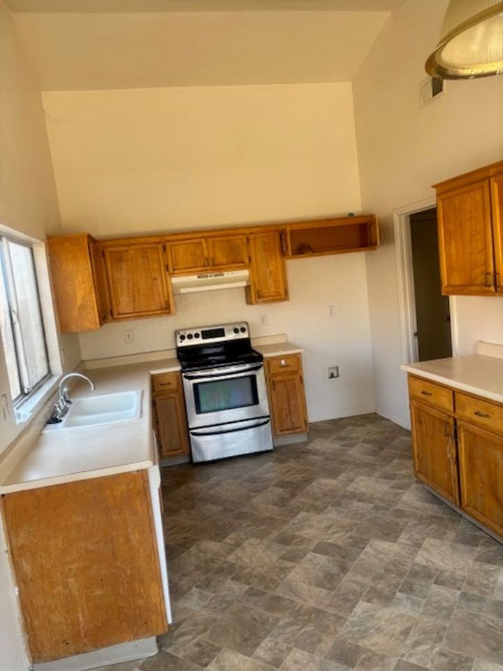 865 Place Rd - Photo 4 of 9