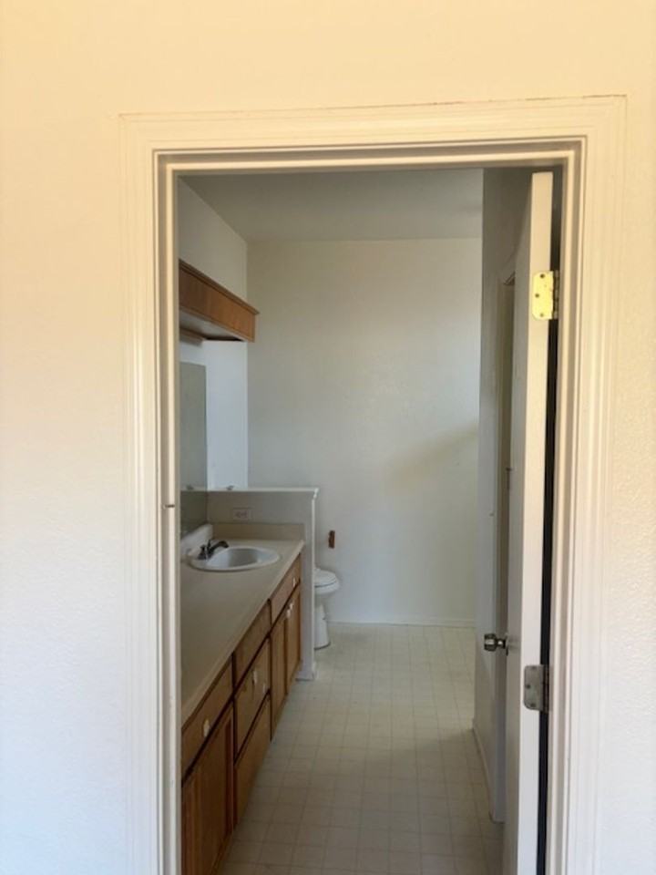 865 Place Rd - Photo 6 of 9