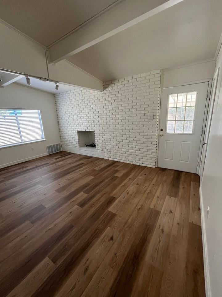702 E Haltern St - Photo 3 of 10
