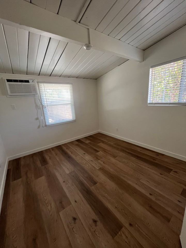 702 E Haltern St - Photo 7 of 10
