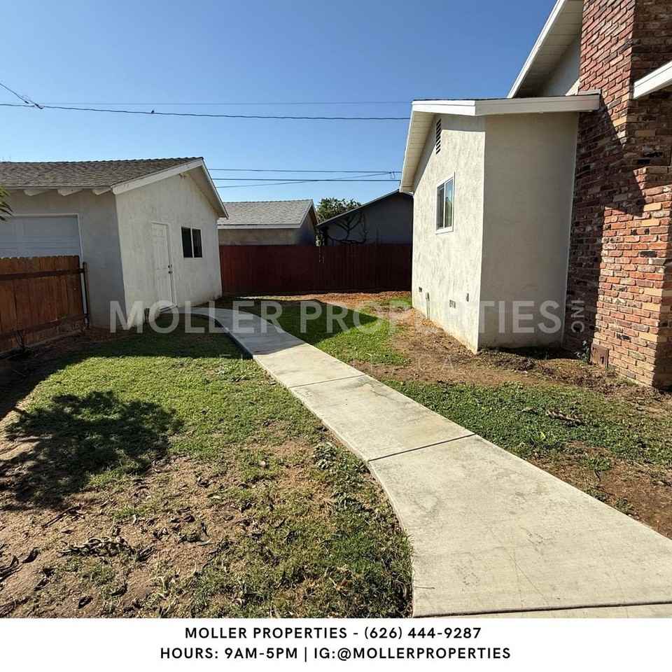 8876 Emperor Ave - Photo 2 of 15