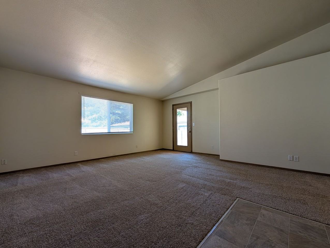 4137 Marshall Ave - Photo 4 of 23